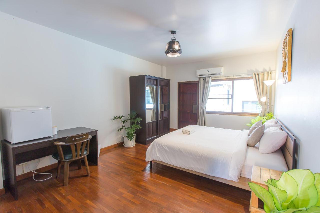 The Little Siri Otel Chiang Mai Dış mekan fotoğraf