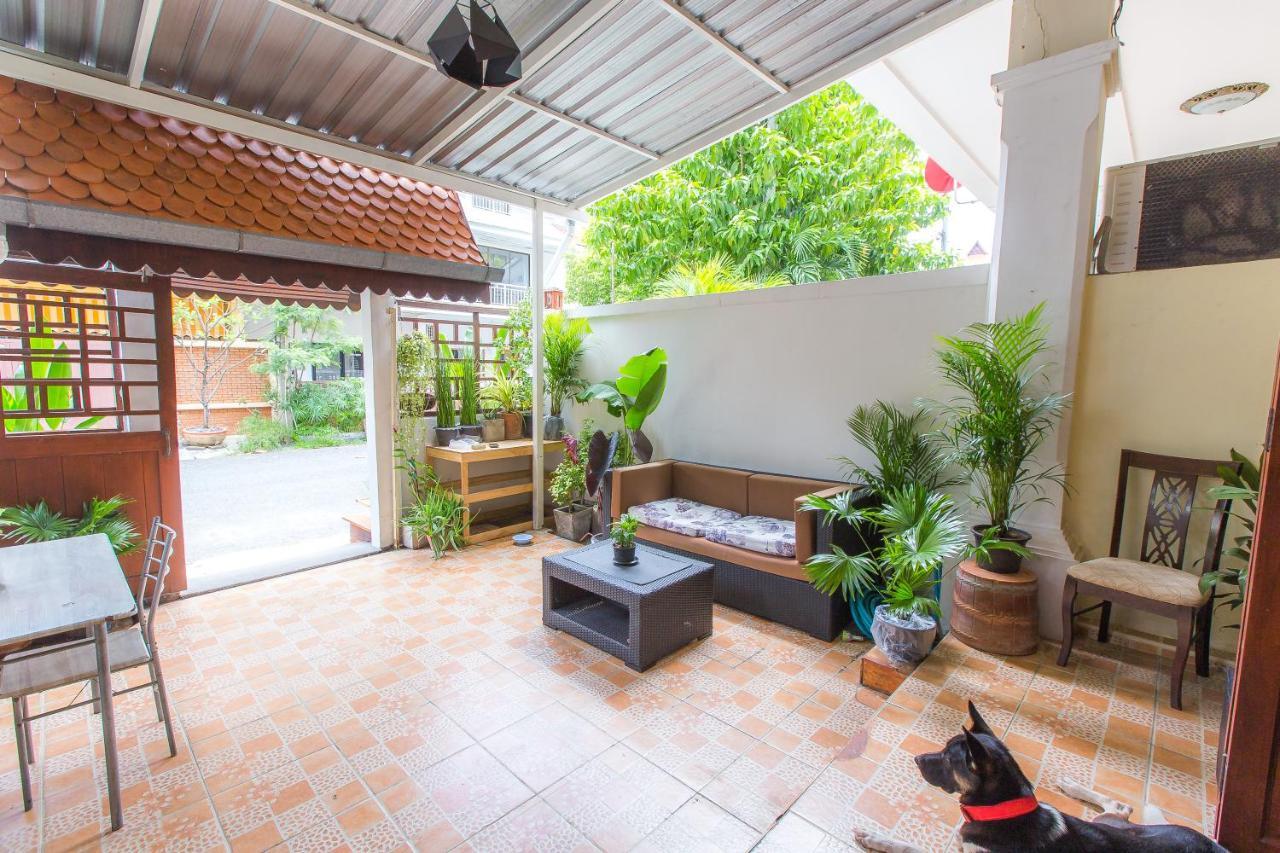 The Little Siri Otel Chiang Mai Dış mekan fotoğraf