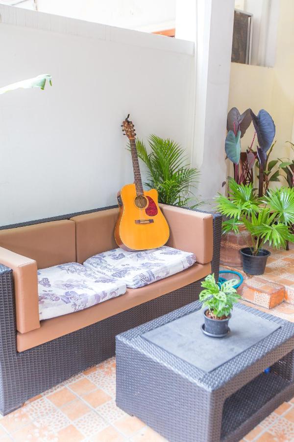 The Little Siri Otel Chiang Mai Dış mekan fotoğraf