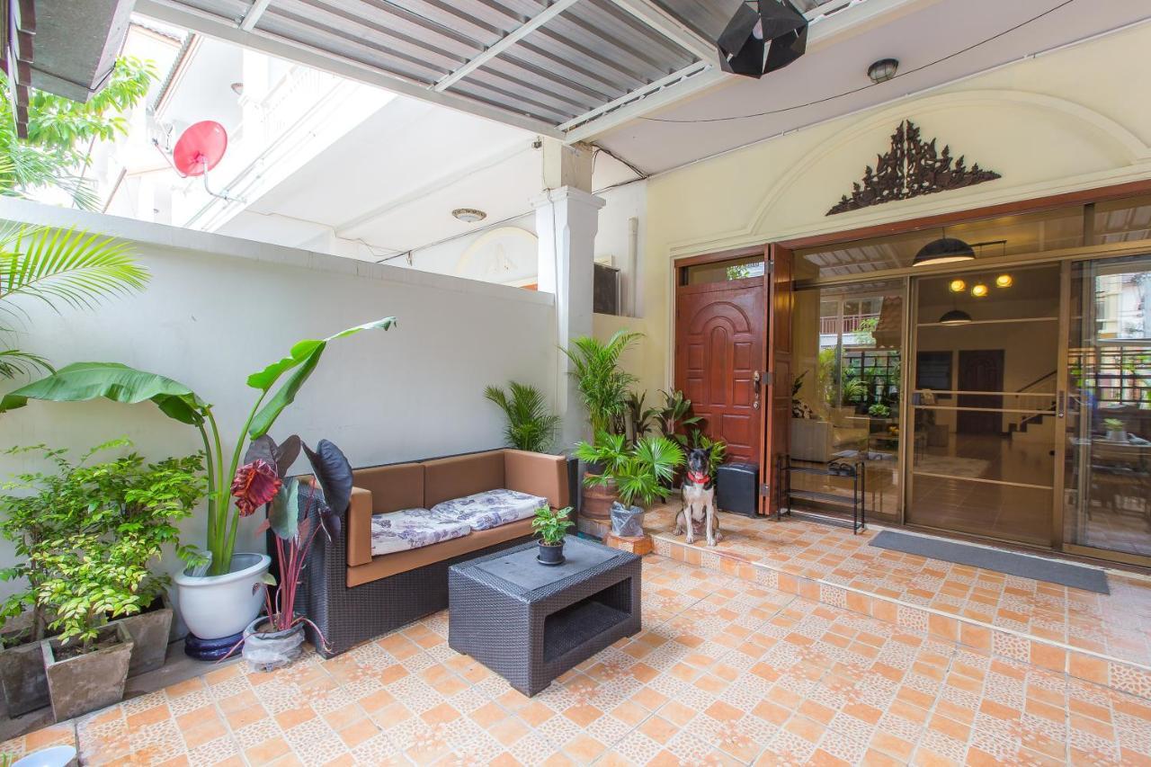 The Little Siri Otel Chiang Mai Dış mekan fotoğraf