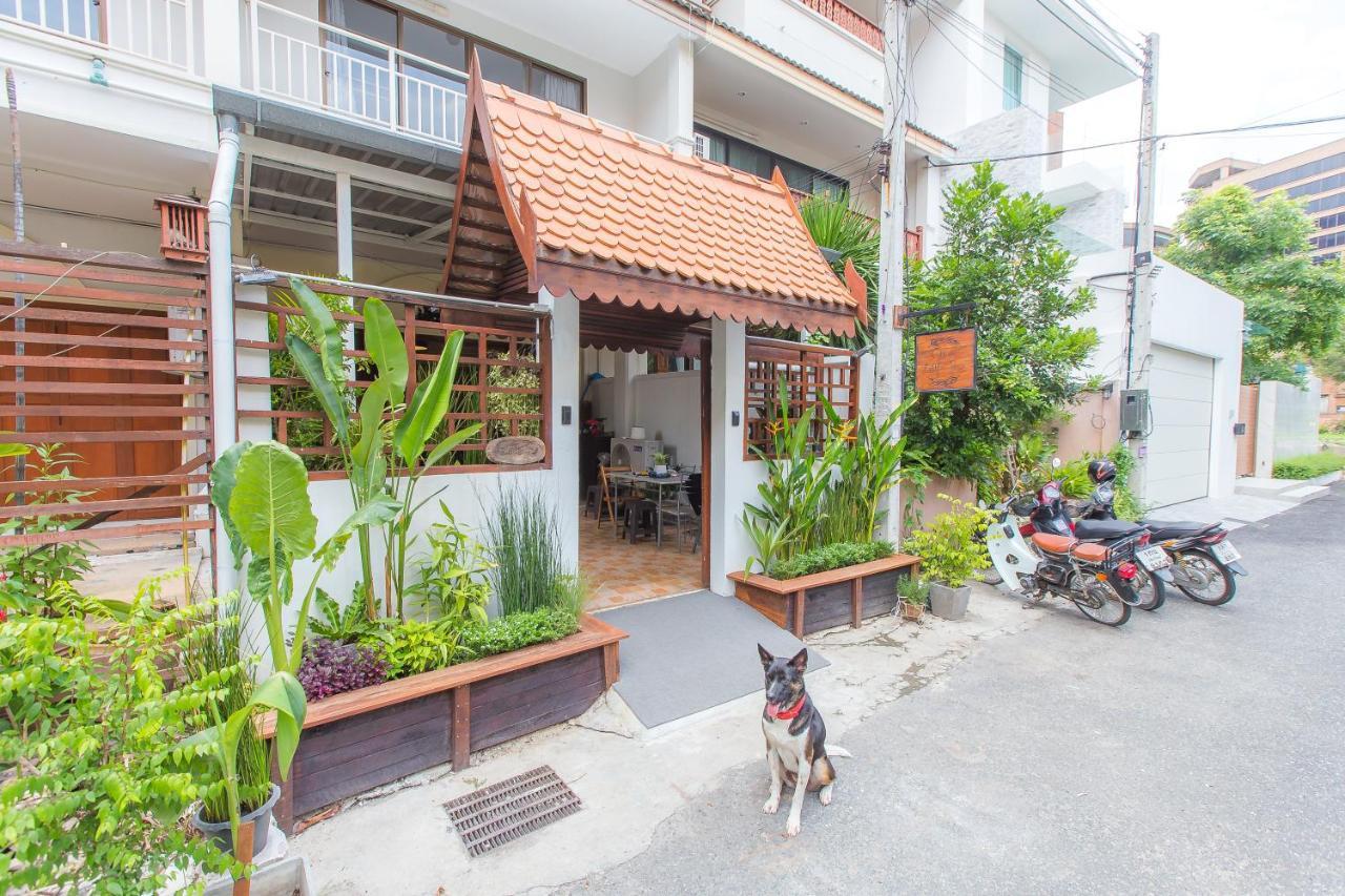 The Little Siri Otel Chiang Mai Dış mekan fotoğraf