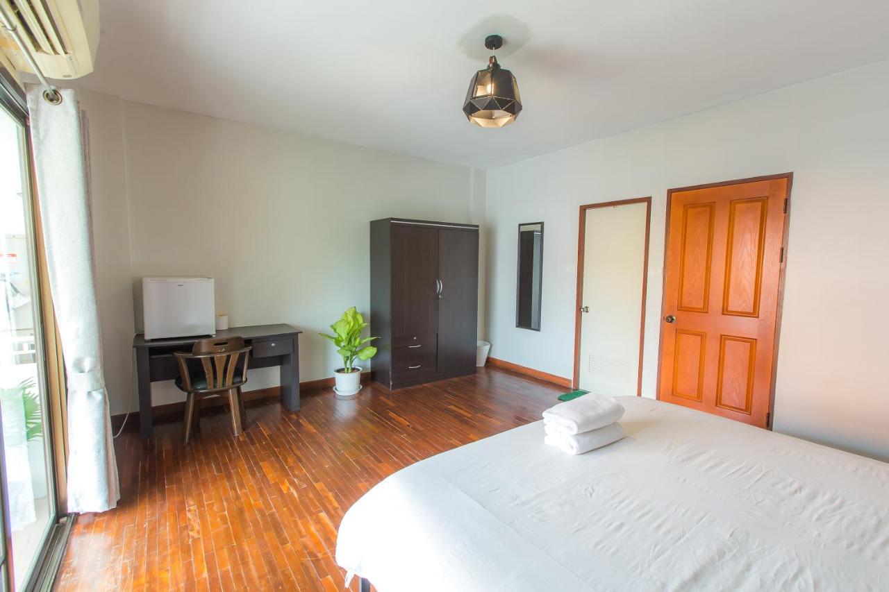 The Little Siri Otel Chiang Mai Dış mekan fotoğraf