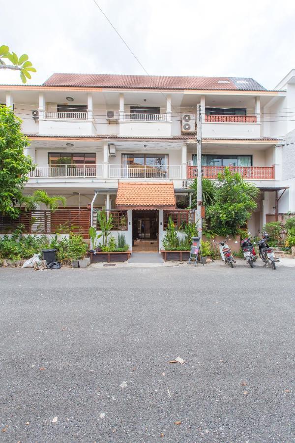 The Little Siri Otel Chiang Mai Dış mekan fotoğraf
