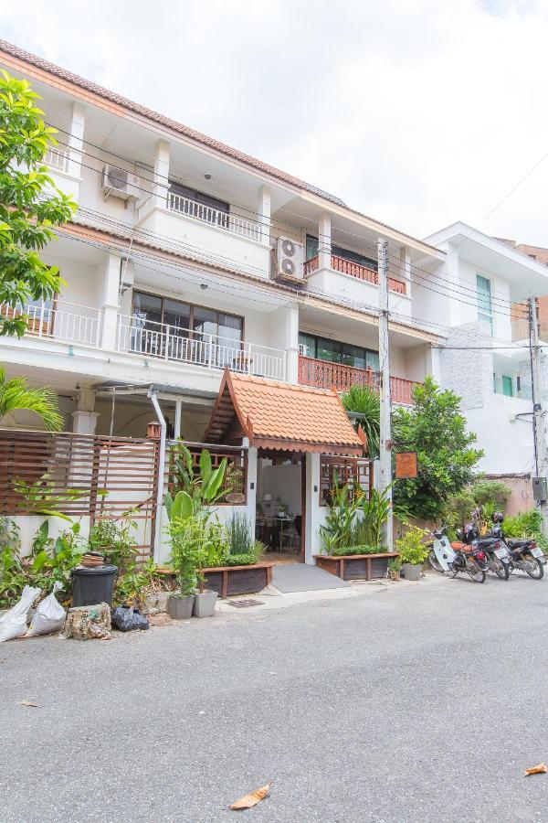 The Little Siri Otel Chiang Mai Dış mekan fotoğraf