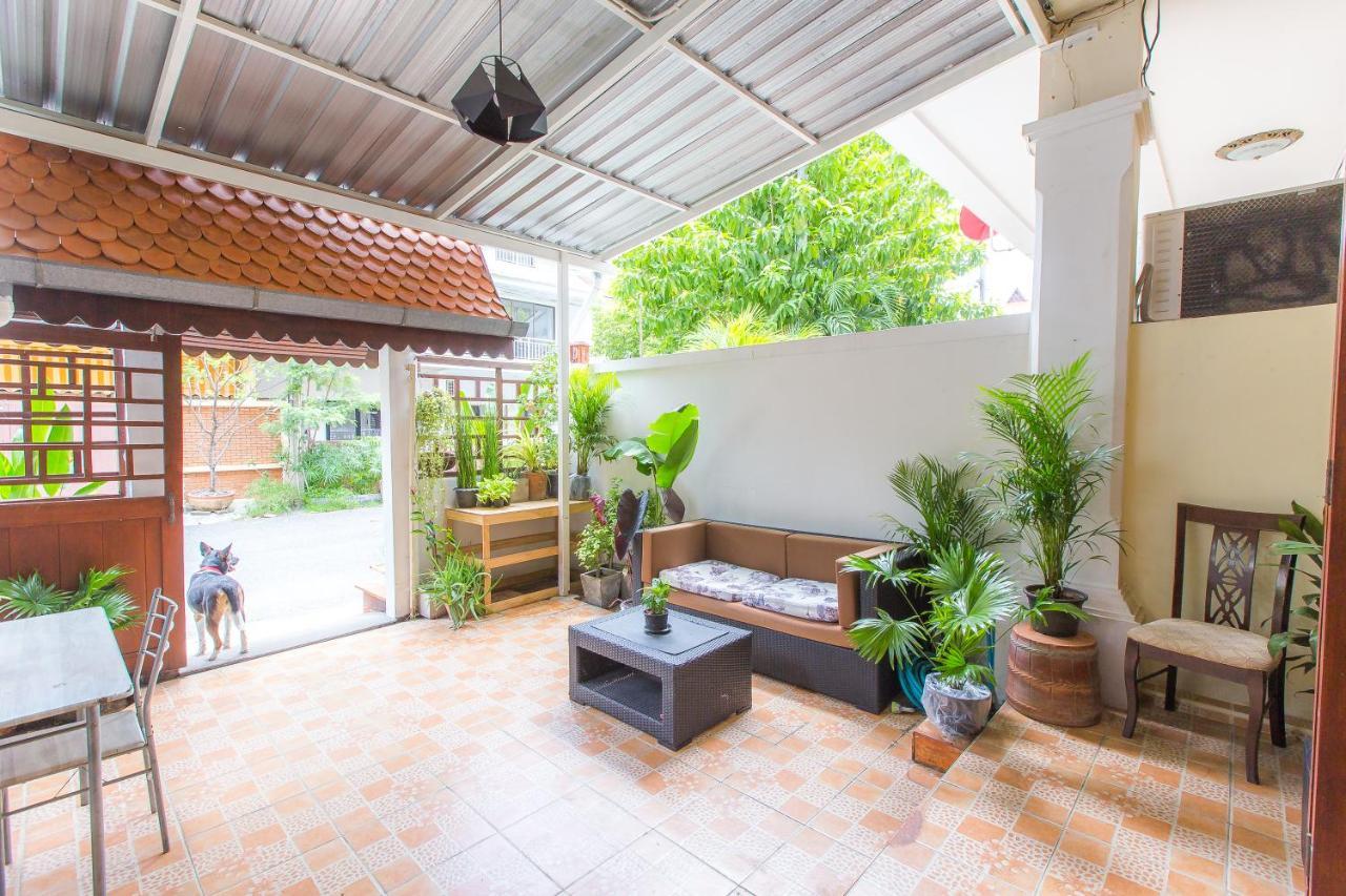 The Little Siri Otel Chiang Mai Dış mekan fotoğraf