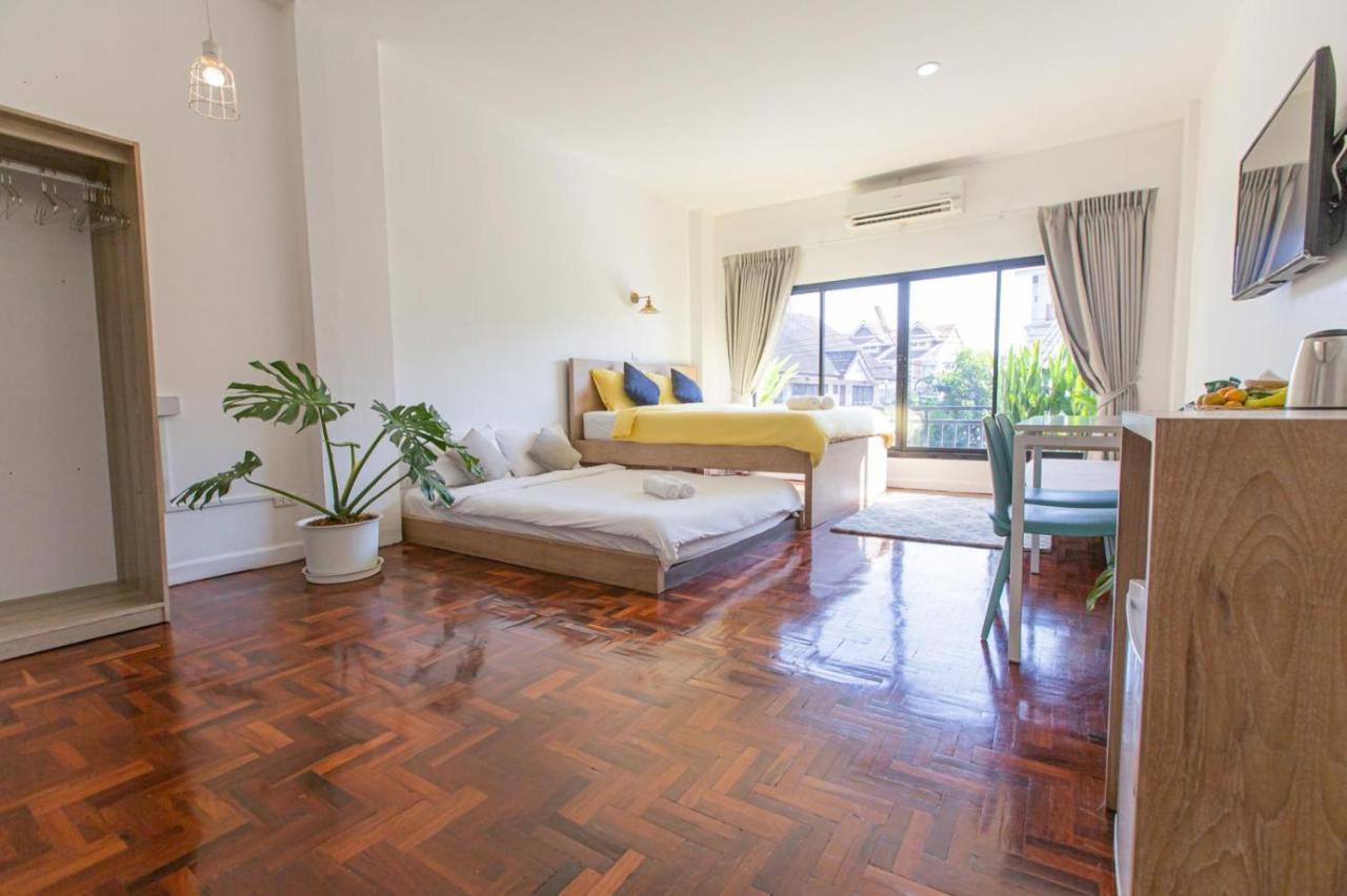 The Little Siri Otel Chiang Mai Dış mekan fotoğraf